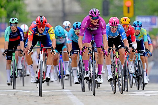 Paul Magnier France points leader wins Stage 3 Giro d'Italia 2026