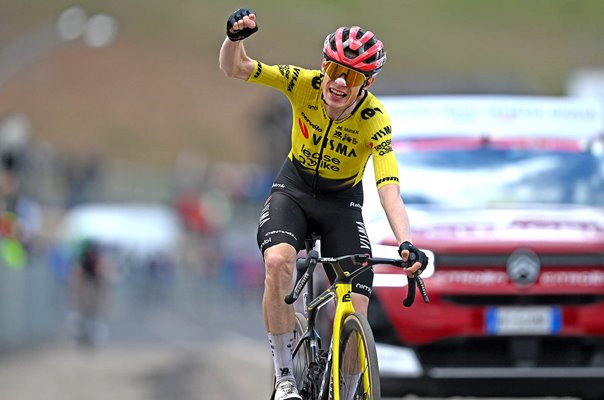 Jonas Vingegaard Denmark celebrates Stage 7 Giro d'Italia 2026