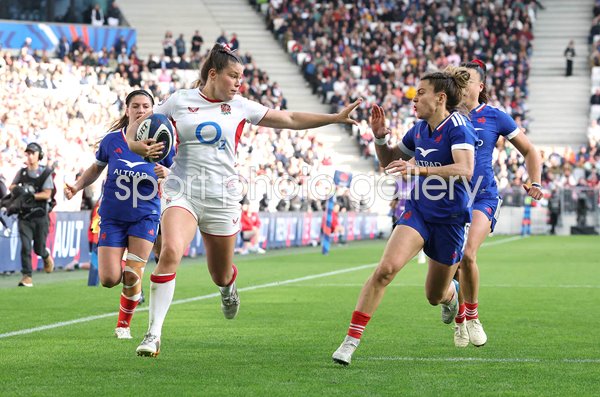 Jess Breach England scores v France Women's Six Nations Bordeaux 2026