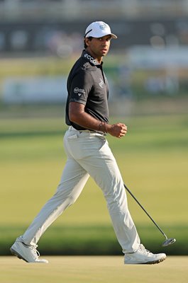 Aaron Rai England celebrates huge birdie putt 17th USPGA Championship Aronimink 2026