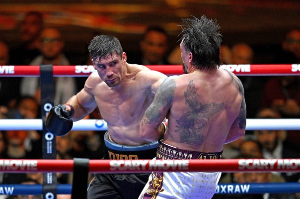 Rico Verhoeven punches Oleksandr Usyk Cairo 2026