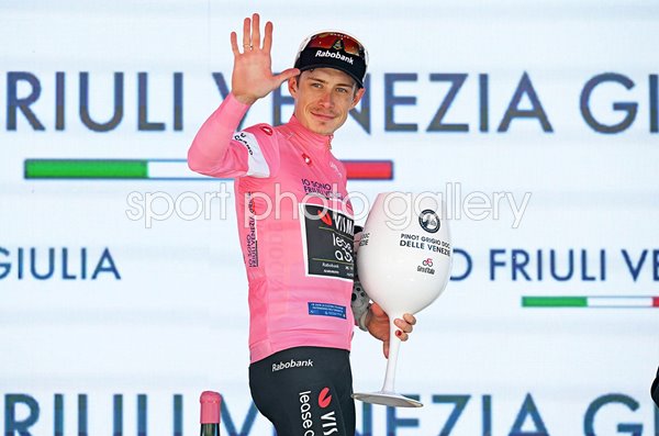 Jonas Vingegaard Denmark takes Pink Jersey lead Stage 14 Giro 2026