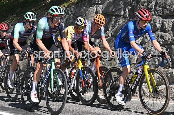 Felix Gall, Gregor Muhlberger, Thymen Arensman, Egan Bernal, Jonas Vingegaard Stage 14 Giro 2026