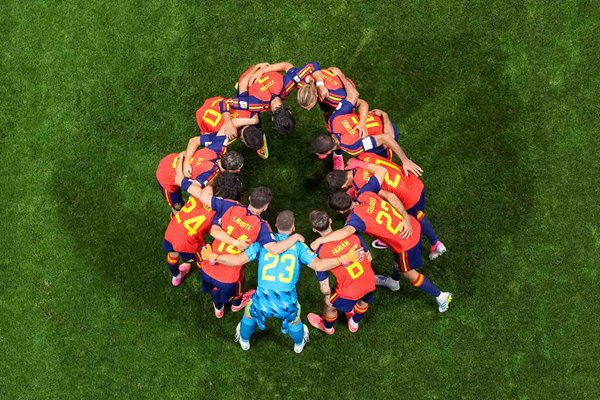 Spain players huddle v Cabo Verde World Cup 2026 Atlanta