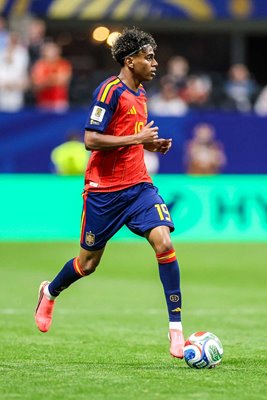Lamine Yamal Spain controls the ball World Cup 2026 v Cabo Verde Atlanta