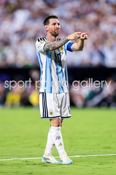 Lionel Messi Argentina v Algeria celebrates hat trick World Cup 2026 Kansas.