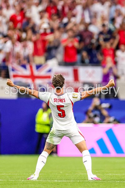 John Stones England v Croatia celebrates Dallas World Cup 2026