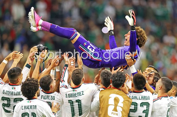 Guillermo Ochoa Mexico celebrates v Czechia Group A World Cup 2026