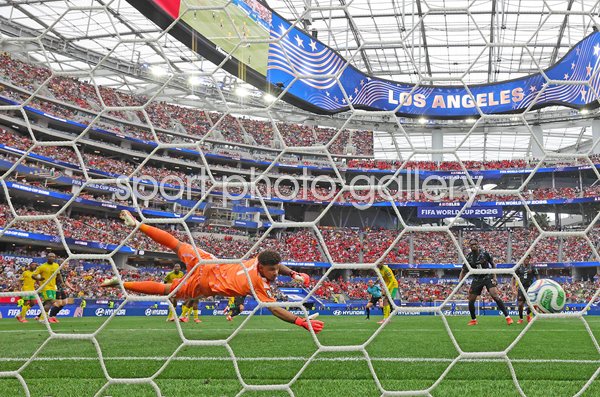 Stephen Eustaquio Canada scores winning goal v South Africa Last 32 World Cup 2026