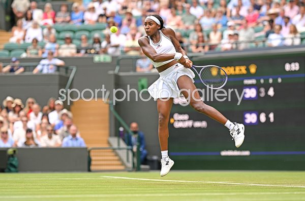 Coco Gauff USA backhand v Solana Sierra Wimbledon 2026