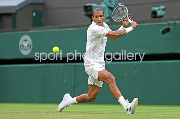 Felix Auger-Aliassime Canada backhand v Dino Prizmic Wimbledon 2026