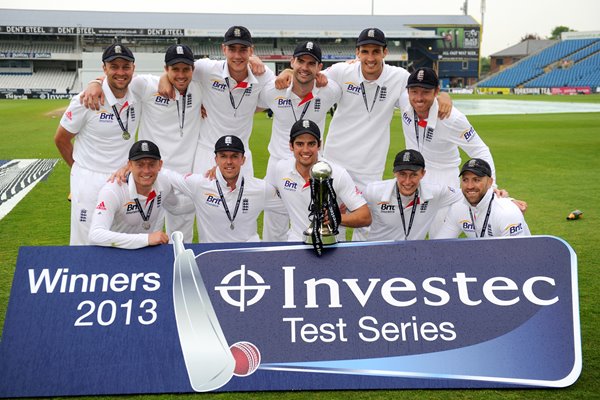 Alastair Cook & England Test Series winners v New Zealand 2013