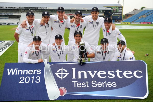 Alastair Cook & England Test Series winners v New Zealand 2013