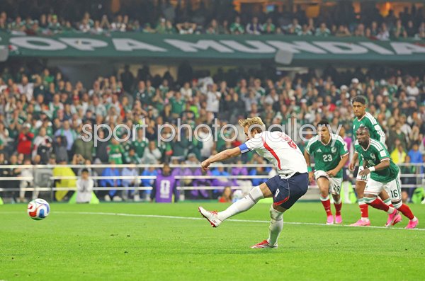 Harry Kane England penalty v Mexico Last 16 Azteca Stadium World Cup 2026