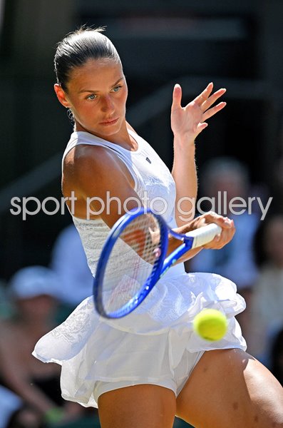 Marta Kostyuk Ukraine forehand focus v Jasmine Paolini Wimbledon 2026