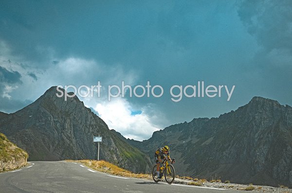 Davide Piganzoli Italy descends Col du Tourmalet Stage 6 Tour de France 2026  