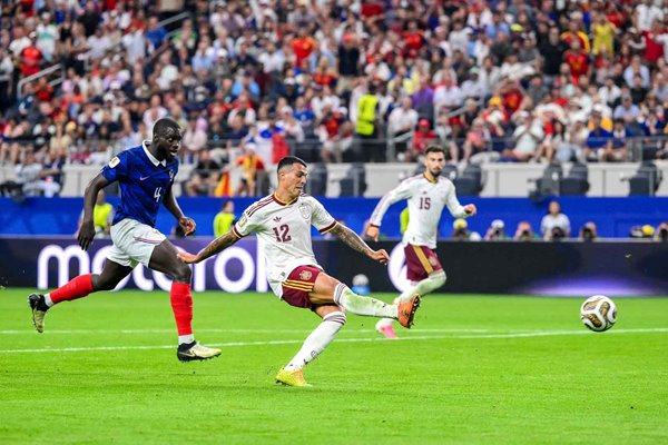 Pedro Porro Spain scores v France semi final Dallas World Cup 2026