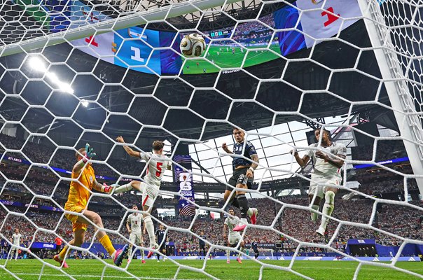 Lautaro Martinez Argentina scores v England semi final World Cup 2026