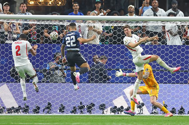 Lautaro Martinez Argentina scores winner v England semi final World Cup 2026