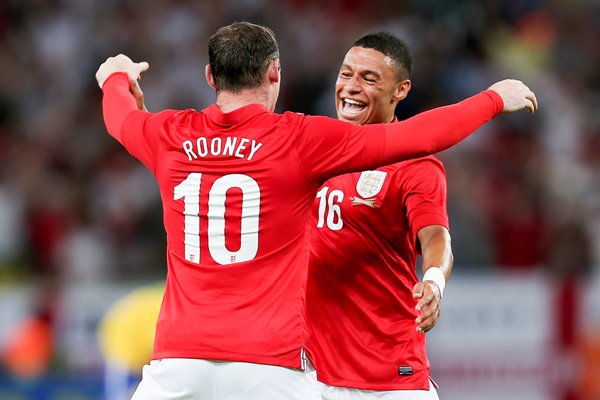 Alex Oxlade Chamberlain & Wayne Rooney v Brazil 2013