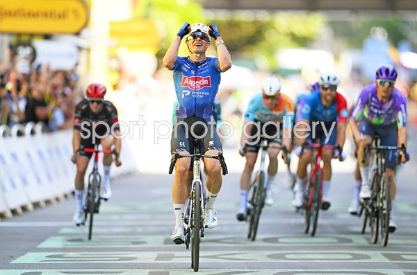 Jasper Philipsen Belgium wins Stage 17 sprint Tour de France 2026 