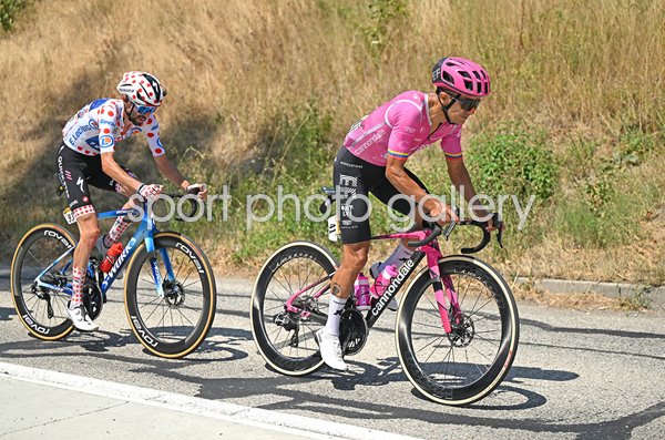 Richard Carapaz leads Valentin Paret-Peintre Stage 18 Tour de France 2026