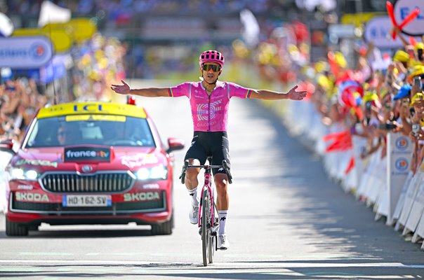 Richard Carapaz Ecuador wins Stage 18 win Tour de France 2026