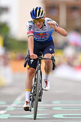 Remco Evenepoel Belgium finish line Stage 20 Tour de France 2026 