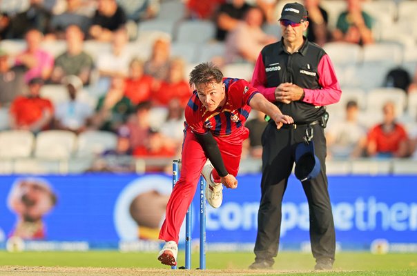 Sonny Baker Manchester Super Giants bowls v SunRisers Leeds The Hundred 2026