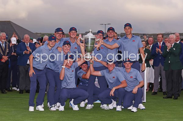 Great Britain & Ireland celebrate Walker Cup win Lahinch 2026