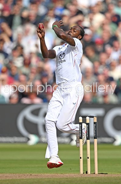 Jofra Archer England bowls v Pakistan Edgbaston Test 2026