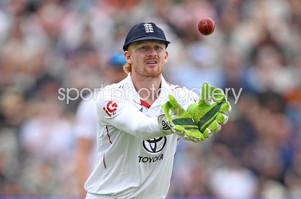 Jordan Cox England wicket keeper v Pakistan Edgbaston Test 2026