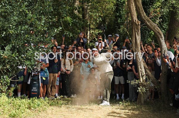Rory McIlroy 6th hole Day 4 PGA Championship Wentworth 2026