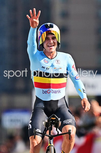 Remco Evenepoel Belgium celebrates 4th Time Trial World Gold Montreal 2026