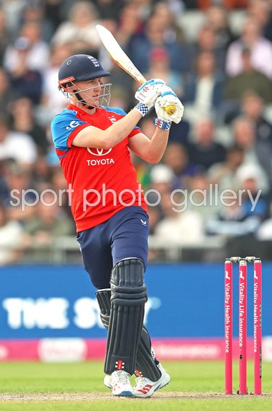 Harry Brook England bats v Sri Lanka T20 Old Trafford 2026