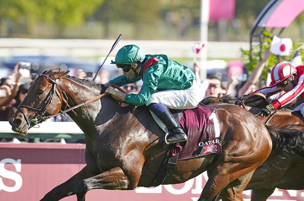 Mickaël Barzalona riding Daryz wins Prix de l'Arc de Triomphe Longchamp 2026