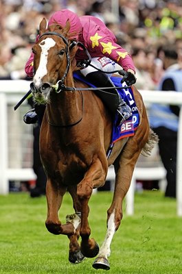 Dylan Browne McMonagle riding Thundering On wins Betfred Oaks Epsom 2026