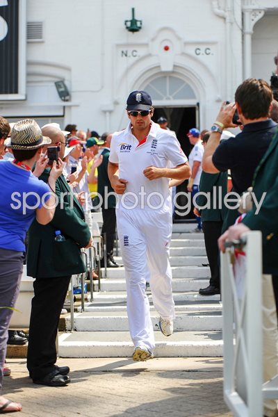 Alastair Cook leads out England 1st Ashes Test 2013