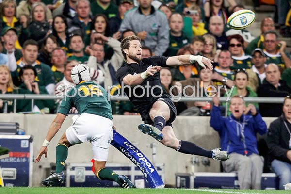 Cory Jane flying pass v South Africa 