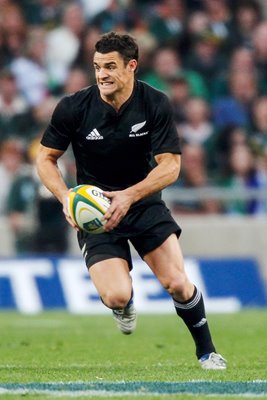 Dan Carter on the ball for New Zealand