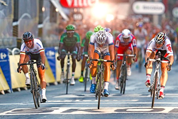 Marcel Kittel beats Mark Cavendish Paris Sprint Tour 2013