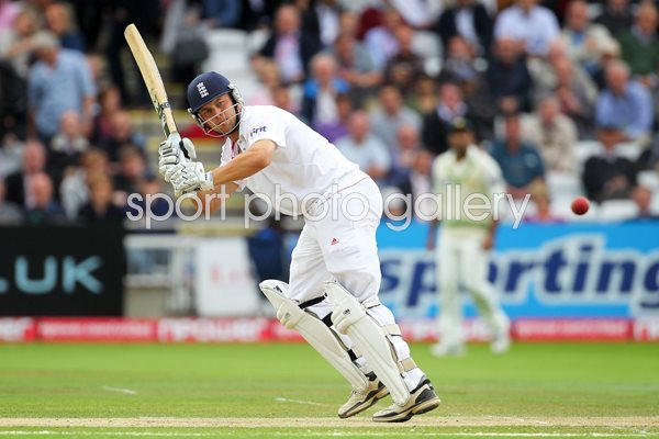 Jonathan Trott in action v Pakistan Lords 2010