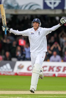 Stuart Broad celebrates his century at Lords