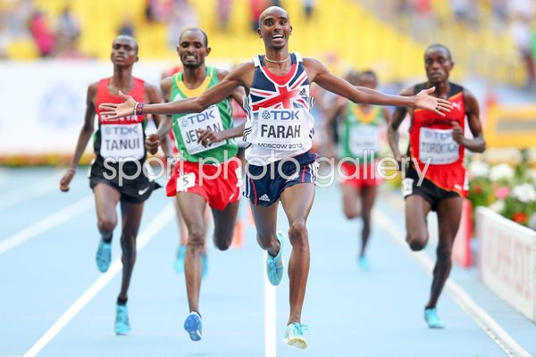 Mo Farah wins World 10,000m Final Moscow 2013