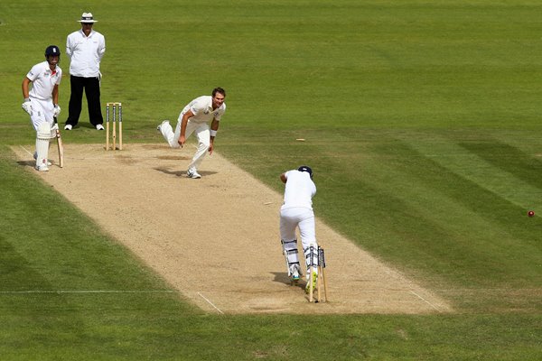 Ryan Harris Australia bowls Joe Root Durham 2013