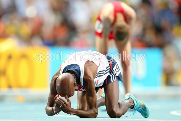Mo Farah completes 5,000m and 10,000m World Double 2013