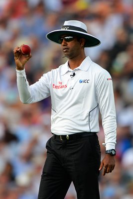Umpire Kumar Dharmasena England v Australia 2013