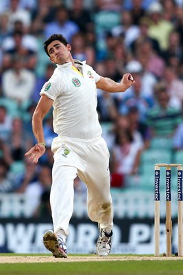 Mitchell Starc Australia bowls 5th Ashes Test Oval 2013