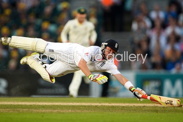 Ian Bell England run out 5th Day Oval Ashes 2013