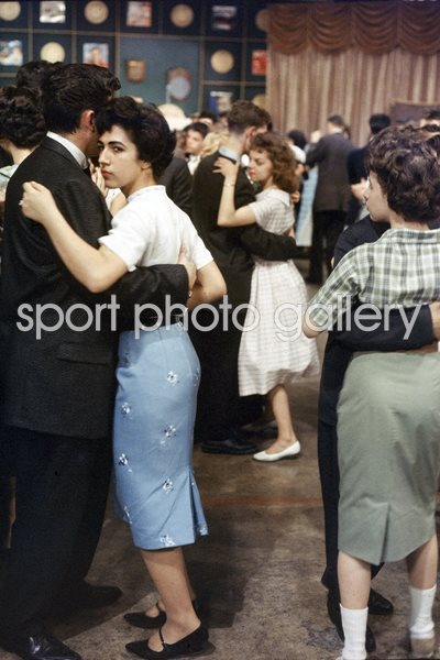 American teenagers dance 1950s